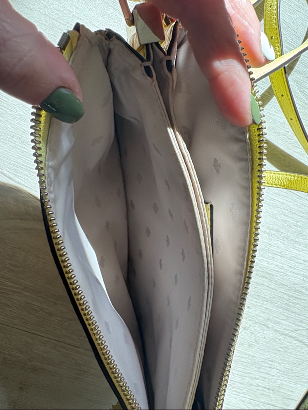 kate spade yellow pebbled leather crossbody with floral charm - Picture 4 of 8